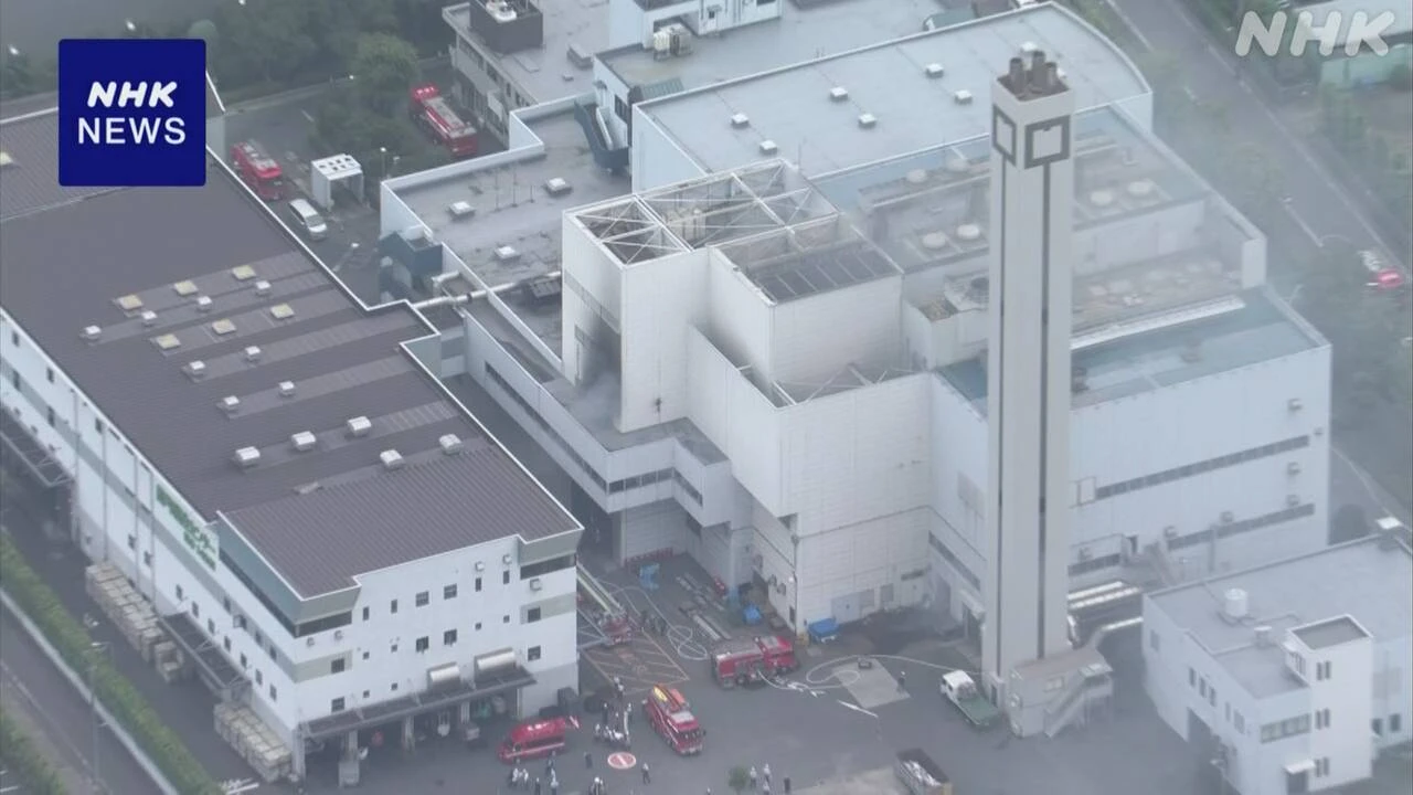 埼玉 戸田 ごみ処理施設で火災 消火活動続く