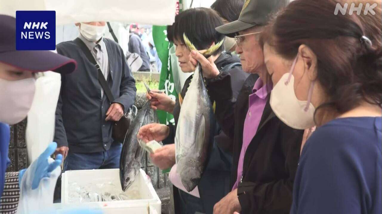 地震で被災 高知 宿毛で恒例の産業祭 特産品などに多くの人