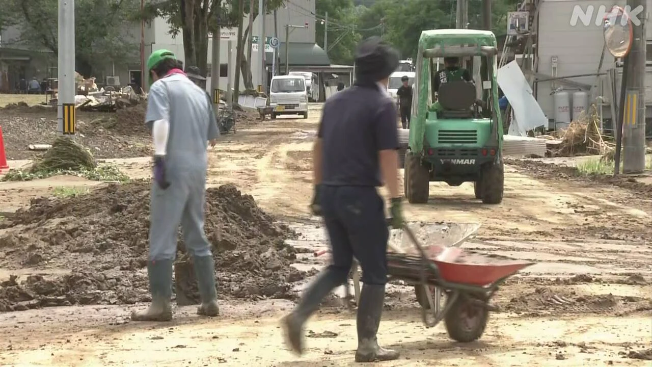 東北北部 記録的大雨 秋田では建物への浸水被害相次ぐ