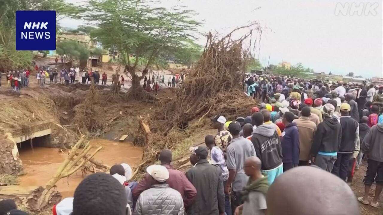 ケニアで発生の大規模洪水 48人が死亡 大統領が被災者見舞う