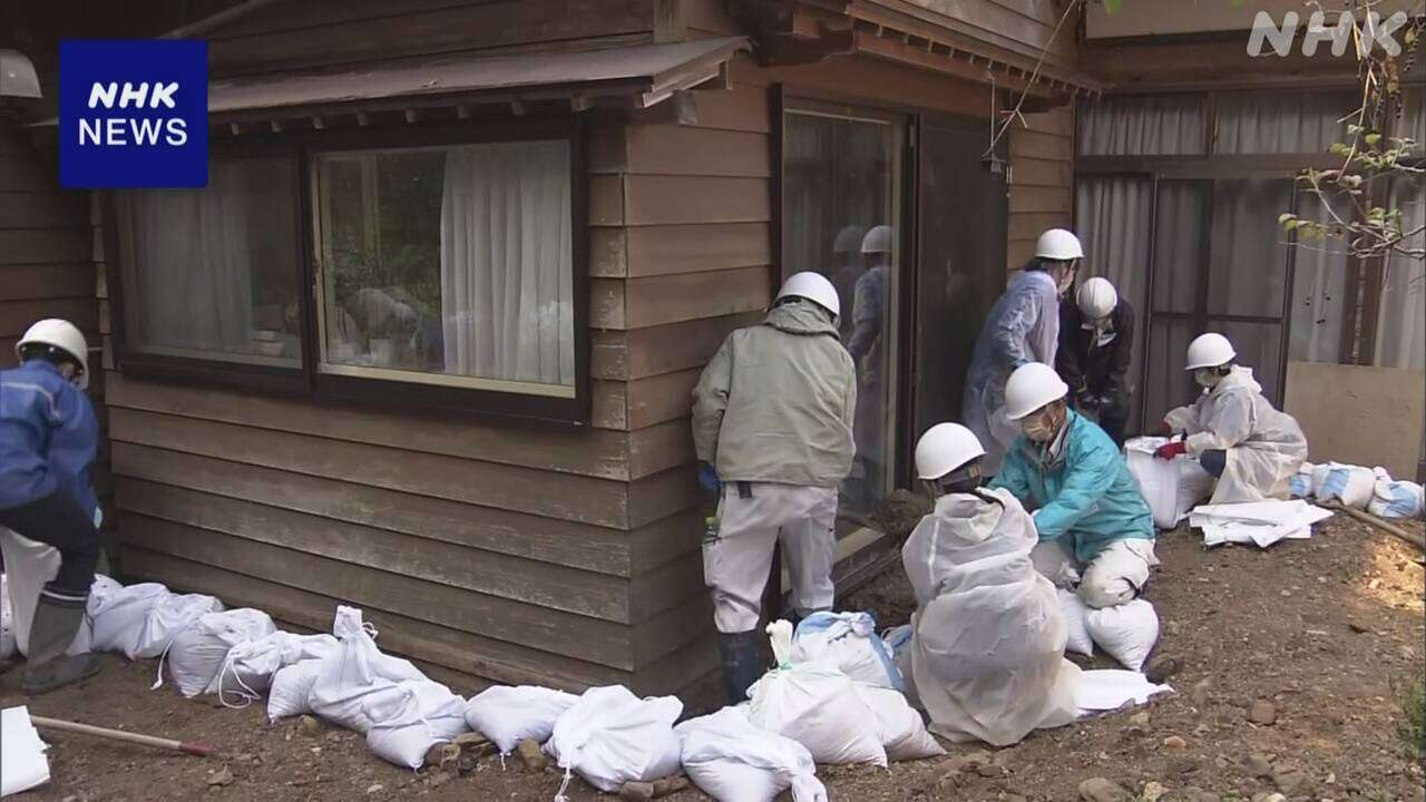 石川 輪島 連休最終日もボランティアが泥かき出す作業