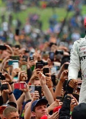 Lewis Hamilton fans offered more British GP hope after 'positive' government talks