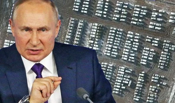 Ukraine invasion fears as satellite images show alarming Russia army border buildup