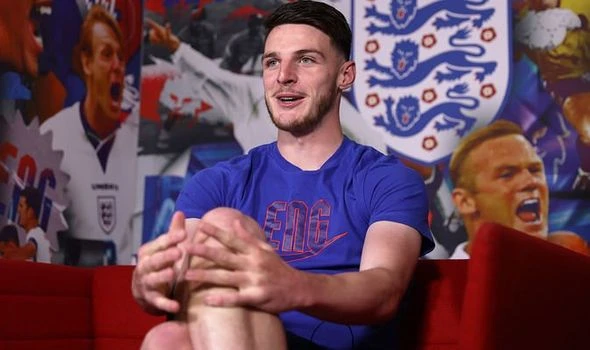 Chelsea transfer target Declan Rice told why he should join Manchester United instead