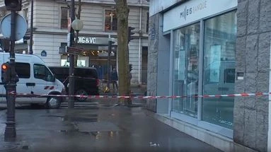 INFO LCI - Braquage de la banque Milleis sur les Champs-Élysées : 5 interpellations dans le milieu du grand banditisme