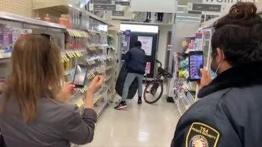 Peut-on voler en toute impunité dans les magasins de Californie, comme le sous-entend cette vidéo ?