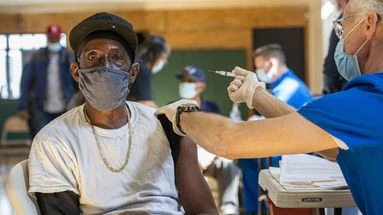 États-Unis : presque plus aucun décès du Covid-19 parmi les millions de vaccinés