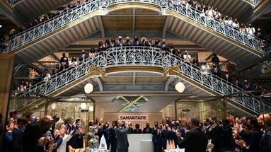 Le magasin parisien La Samaritaine rouvre ses portes après 16 ans de fermeture