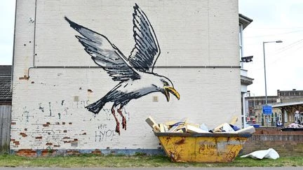 Afflux de visiteurs, spéculations et vandalisme… Les expériences amères de propriétaires dont le domicile a été tagué par Banksy