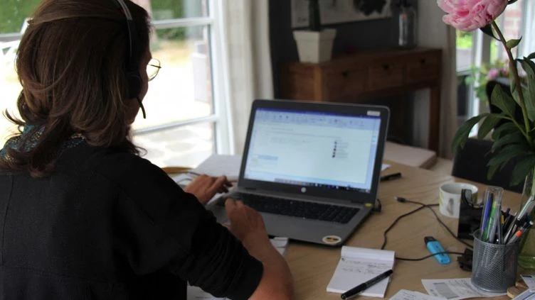 Assouplissement du télétravail : les DRH confrontés à des salariés qui ont déménagé et qui veulent maintenir le travail à distance