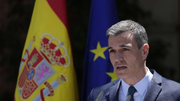 Eurozapping : variant en Écosse, débats politiques en Espagne et Suède