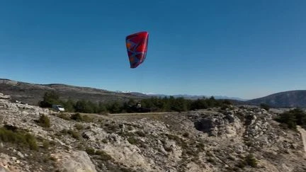 Gourdon, le village extraordinaire des parapentistes
