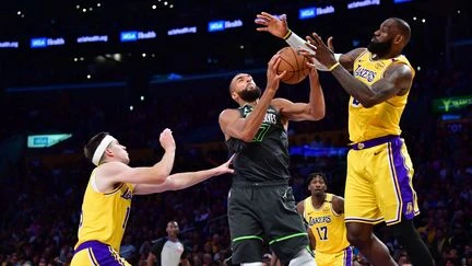 NBA : un grand Rudy Gobert élimine les Lakers de LeBron James dès le premier tour des playoffs
