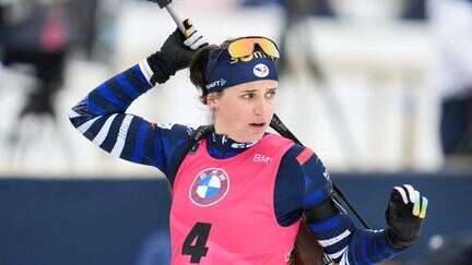 Biathlon : Julia Simon et Quentin Fillon Maillet lancent l'hiver des Bleus avec un podium sur le relais mixte simple