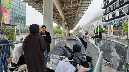 Concerts de Taylor Swift à Paris : des fans de la star américaine ont déjà installé leurs tentes devant La Défense Arena