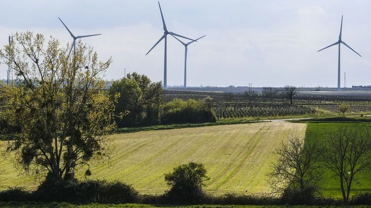 Eoliennes : le Sénat donne un droit de veto aux maires sur l'implantation de nouveaux parcs