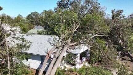 Présidentielle américaine : une campagne en pleine tempête Hélène