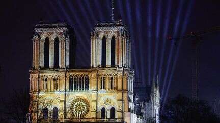 Notre-Dame de Paris : environ 4 000 spectateurs sont sur les quais, soit dix fois moins de monde que prévu