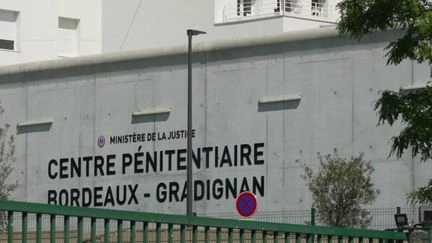 Bordeaux : un détenu remis en liberté par erreur et reste introuvable