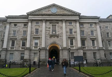 Mobilisations propalestiniennes : à Dublin, des étudiants campent sur le campus du Trinity College contre la guerre à Gaza
