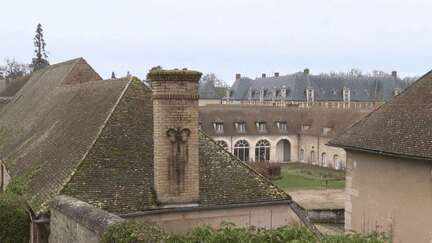 Réfugiés transférés vers l'Hexagone : un château des Yvelines accueille près de 200 migrants