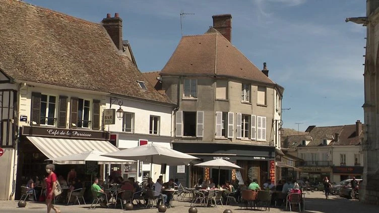 Yvelines : des solutions contre la désertification des centres-villes