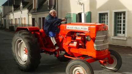 Eure-et-Loir : rencontre avec Michel, 79 ans, collectionneur de tracteurs