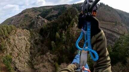 Découverte : la via ferrata du Pilat offre une vue imprenable sur le Gouffre d'Enfer et sa vallée