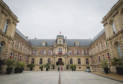 Une centaine de personnes se rassemblent à Amiens contre l'arrêté anti-mendicité pris par la ville