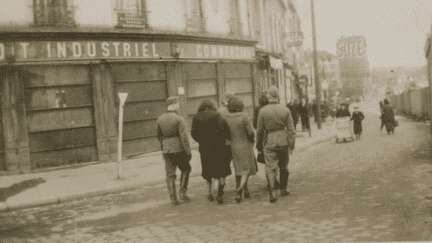 Seconde Guerre mondiale : les clichés oubliés d'un photographe résistant dans Paris occupé