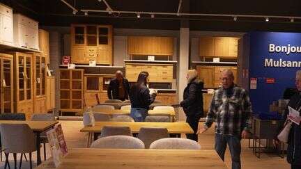 Meuble à petit prix : le Danois Jysk veut faire de l’ombre au géant Ikea