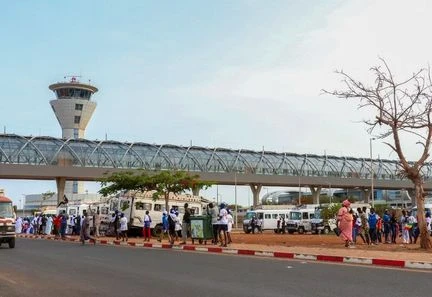 Sénégal : 11 personnes blessées après la sortie de piste d'un Boeing 737
