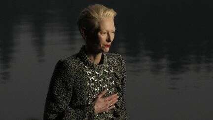 Berlinale 2025 : l'actrice britannique Tilda Swinton recevra un Ours d'or d'honneur pour l'ensemble de sa carrière