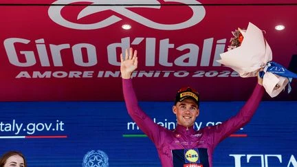 Giro 2025 : Mads Pedersen remporte la troisième étape au sprint et reprend le maillot rose