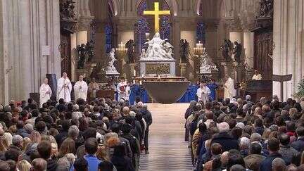 Réouverture de Notre-Dame : la première messe du 25 décembre a été donnée devant les visiteurs