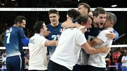 JO 2024 : d'anciens internationaux de volley-ball disent leur fierté de l'actuelle équipe de France, 