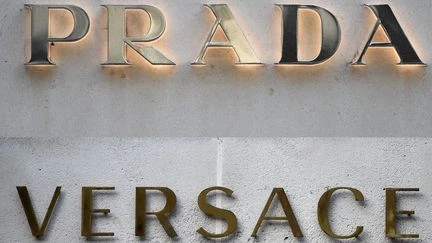 La maison de luxe italienne Prada rachète sa rivale Versace pour 1,25 milliard d'euros