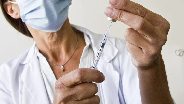 Covid-19 : une femme de 37 ans sortie de coma artificiel regrette de ne pas avoir fait le vaccin