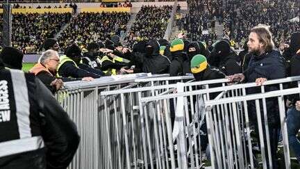 Ligue 1 : le match Nantes-Le Havre interrompu une trentaine de minutes pour une tentative d'envahissement de terrain avant de reprendre