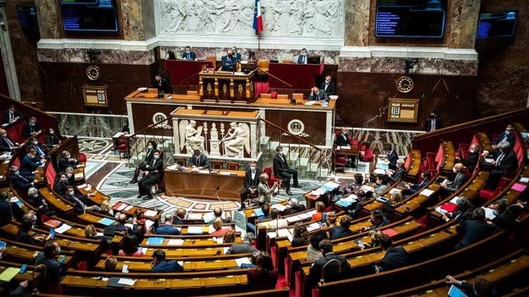 Allocation adulte handicapé : passage en force du gouvernement pour faire adopter le projet de loi