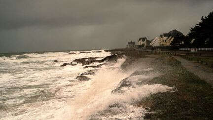 Un appel à la vigilance en raison des grandes marées sur les littoraux Atlantique, de la Manche et de la mer du Nord