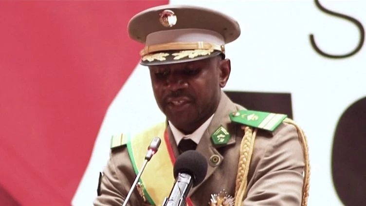 Mali : le colonel Goïta investi président après deux coups d’État