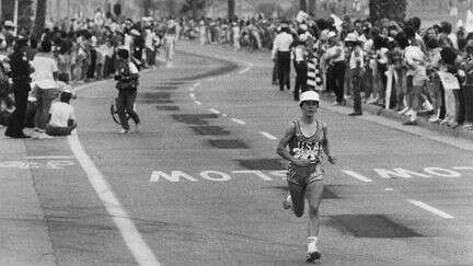 Athlétisme aux JO de Paris 2024 : il y a 40 ans, les femmes disputaient le marathon olympique pour la première fois