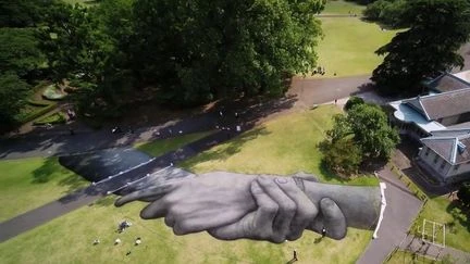 Culture : les fresques monumentales et éphémères de Saype