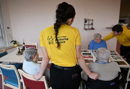Service civique solidarité seniors : pour lutter contre l’isolement des personnes âgées et promouvoir les métiers du grand âge