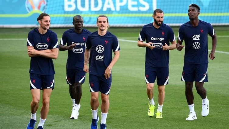 Euro 2021 : la France qualifiée pour les huitièmes avant même son troisième match, grâce aux défaites de la Russie, la Finlande et l'Ukraine