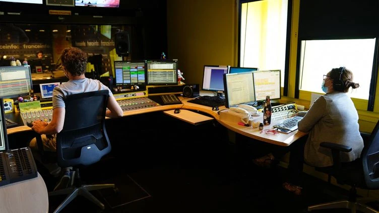 100 ans de la radio : découvrez les coulisses de franceinfo en vivant une expérience d'écoute en 3D