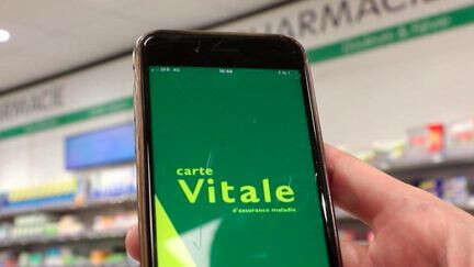 Santé : la carte Vitale dématérialisée bientôt dans tous les départements