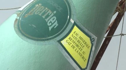 Scandale des eaux Perrier : les autorités sanitaires réclament le retrait du label 