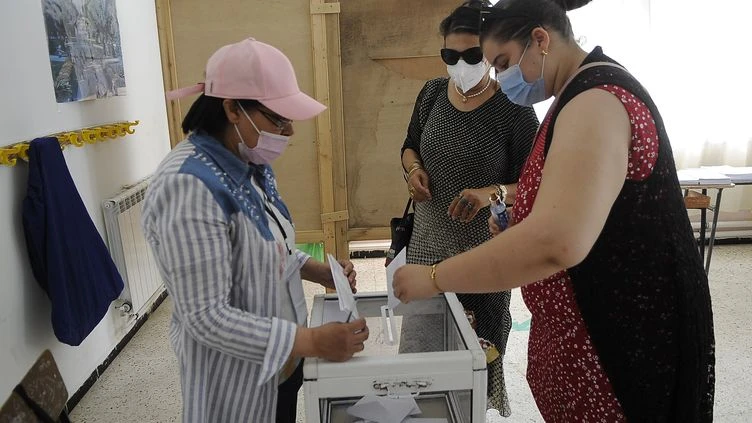 Algérie : élections anticipées pour élire des députés, boycott d’une large partie de l’opposition